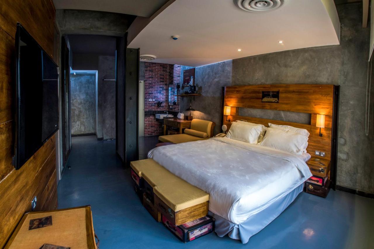 Flowery Holiday Suites Кувейт Екстериор снимка